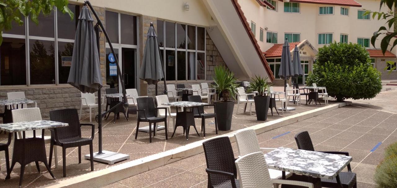 Hotel Relais Ras El Maa Ifrane  Exteriör bild