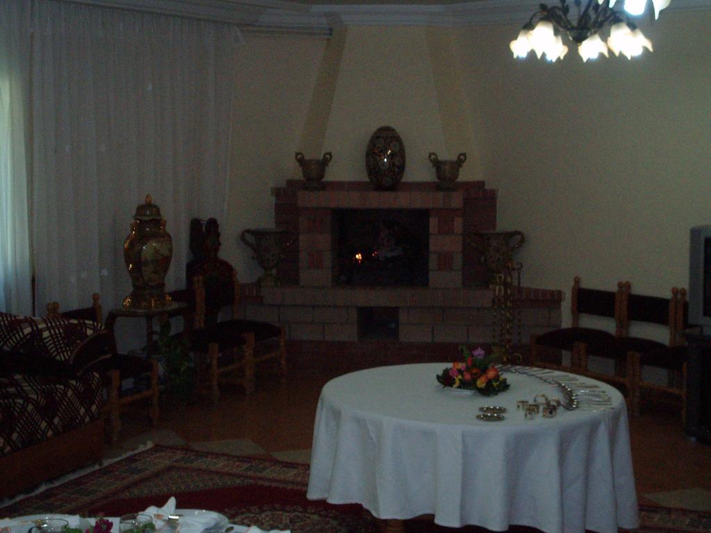 Hotel Relais Ras El Maa Ifrane  Exteriör bild